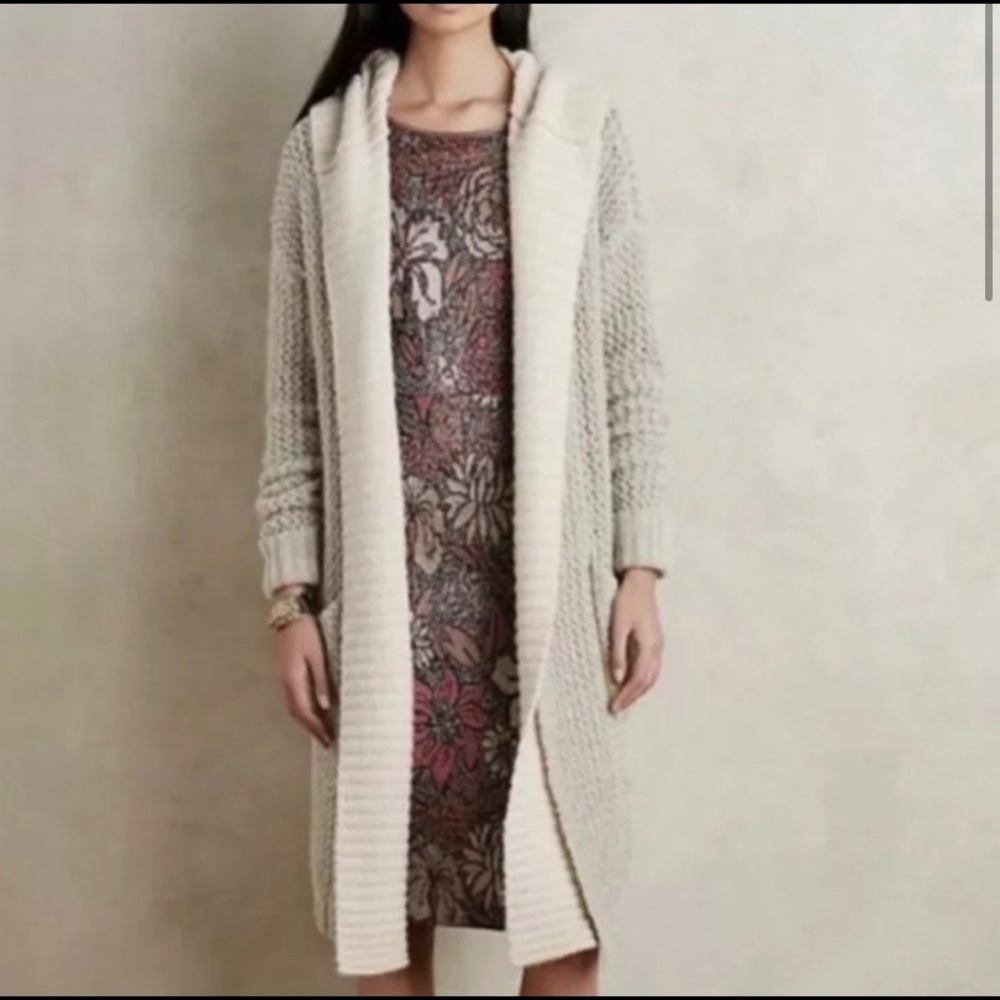 Sleeping on snow wool hooded sweater
